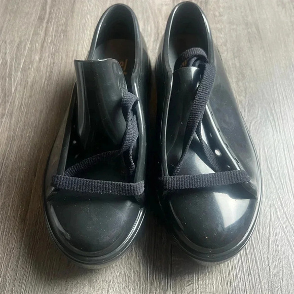 Melissa Lace Up Waterproof “Be” Lace Up Sneaker Black - Picture 3 of 16